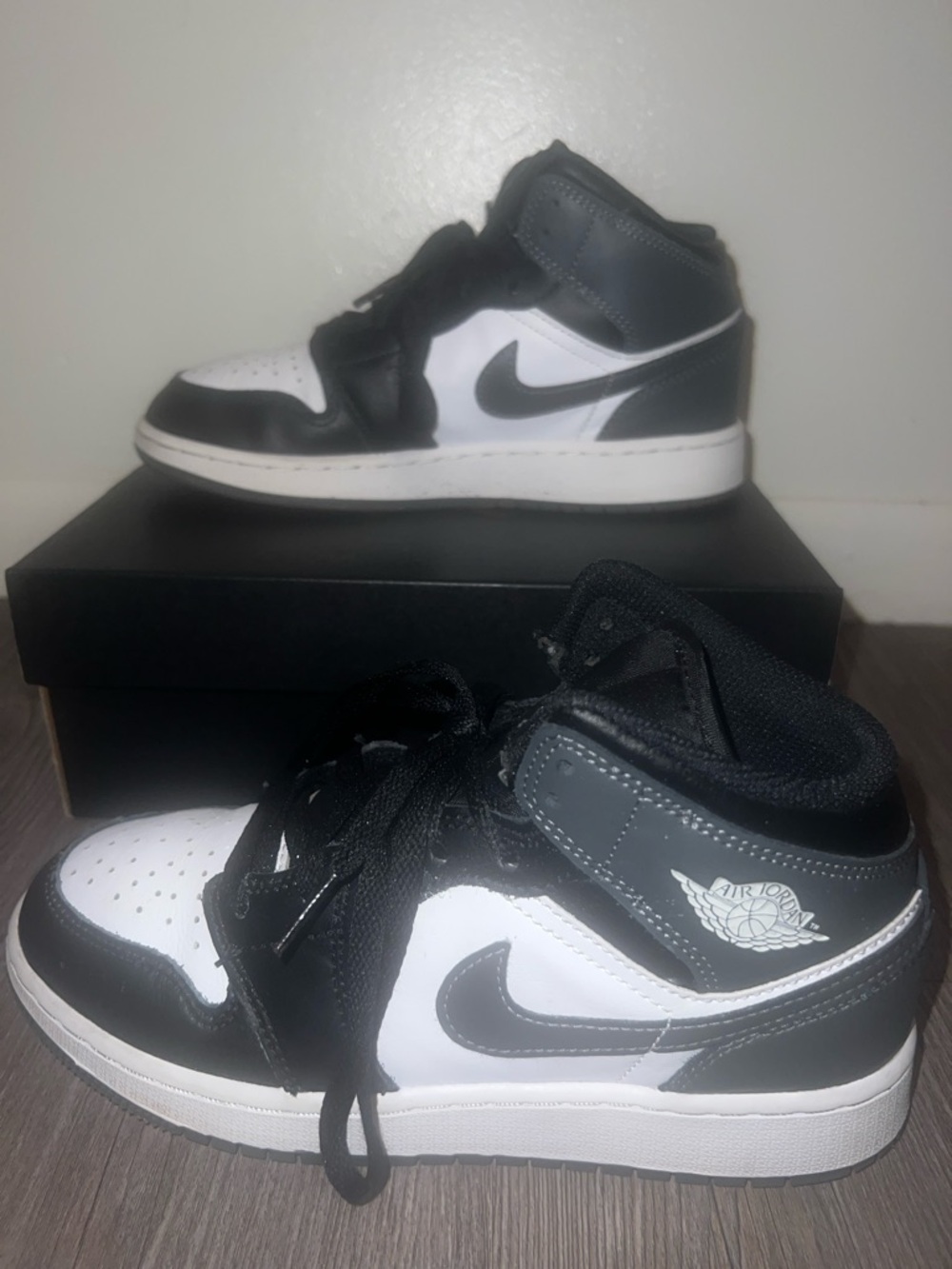 Air Jordan Mid 1 Kids